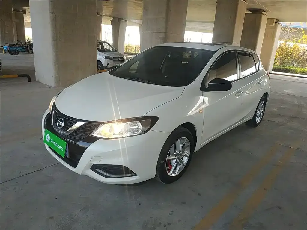 Nissan Tiida 2023 из CN, фото 1