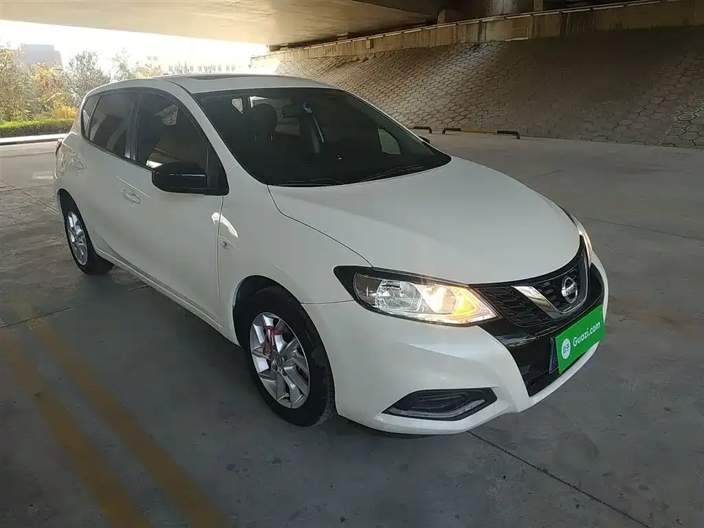 Nissan Tiida 2023 из CN, фото 4
