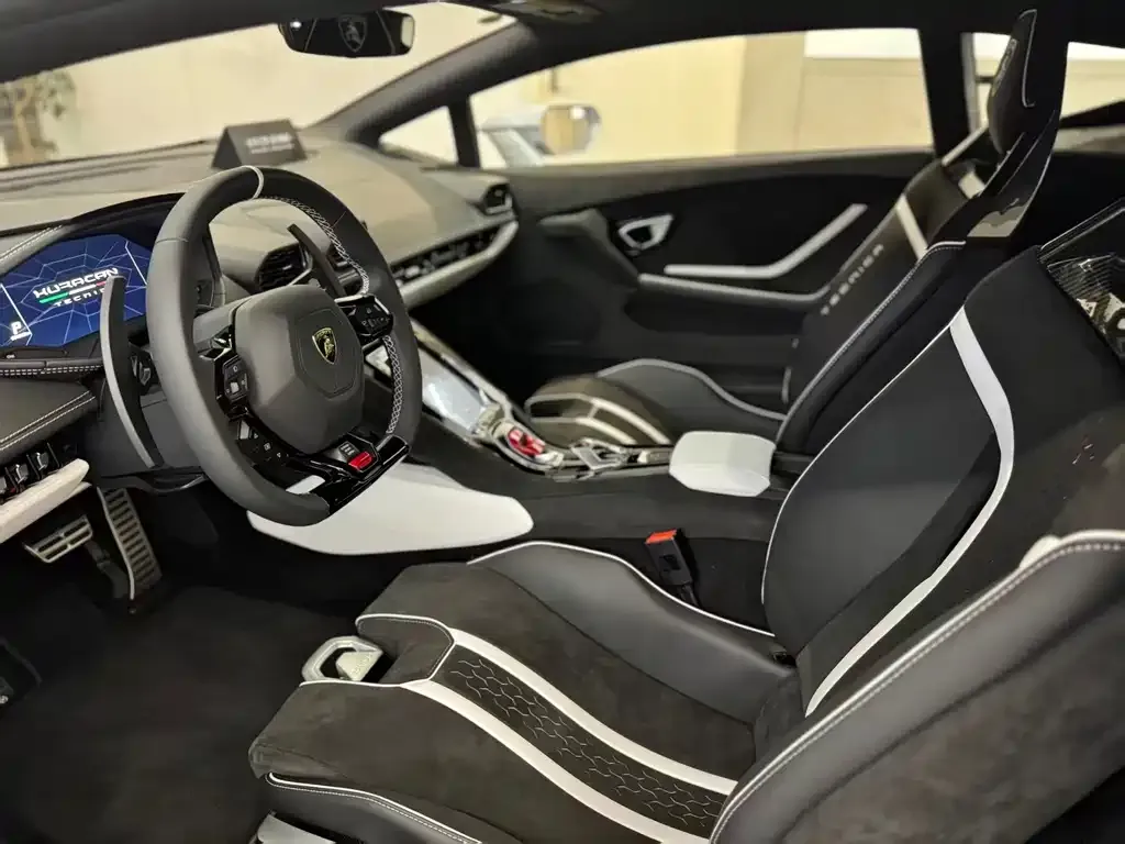 Lamborghini Huracan 2024 из CN, фото 3