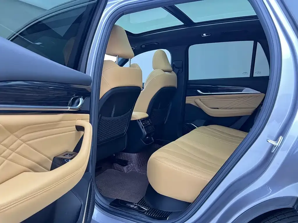 Geely Xingyue L 2024 из CN, фото 8