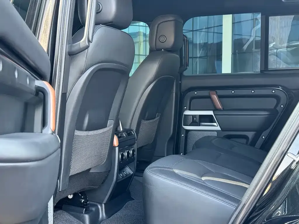Land Rover Defender 2024 из CN, фото 7