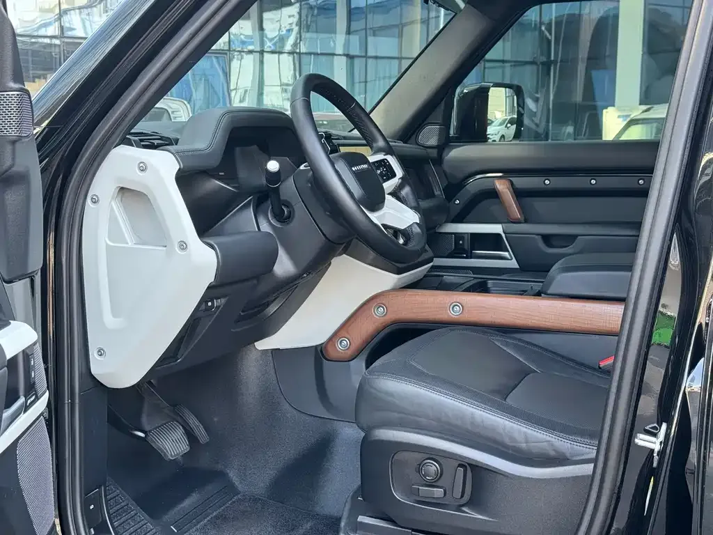 Land Rover Defender 2024 из CN, фото 8