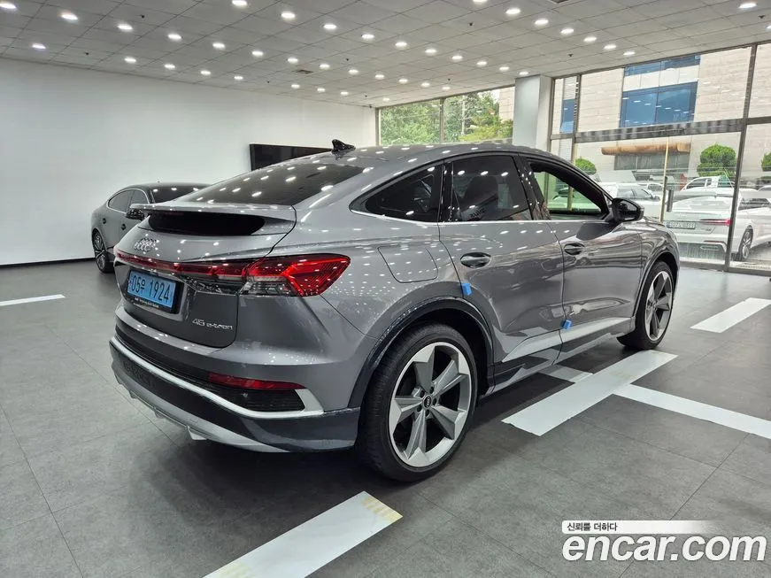 Audi Q4 e-tron 2025 из KR, фото 2