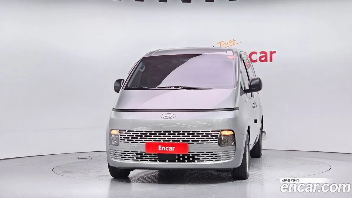 Hyundai Staria 2023 из KR, фото 3