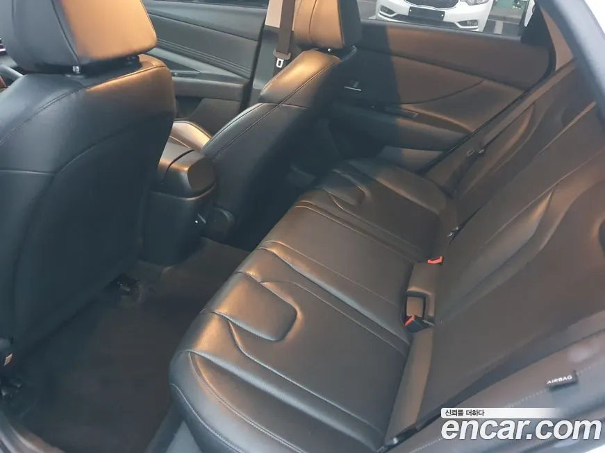 Hyundai AVANTE — фото 10