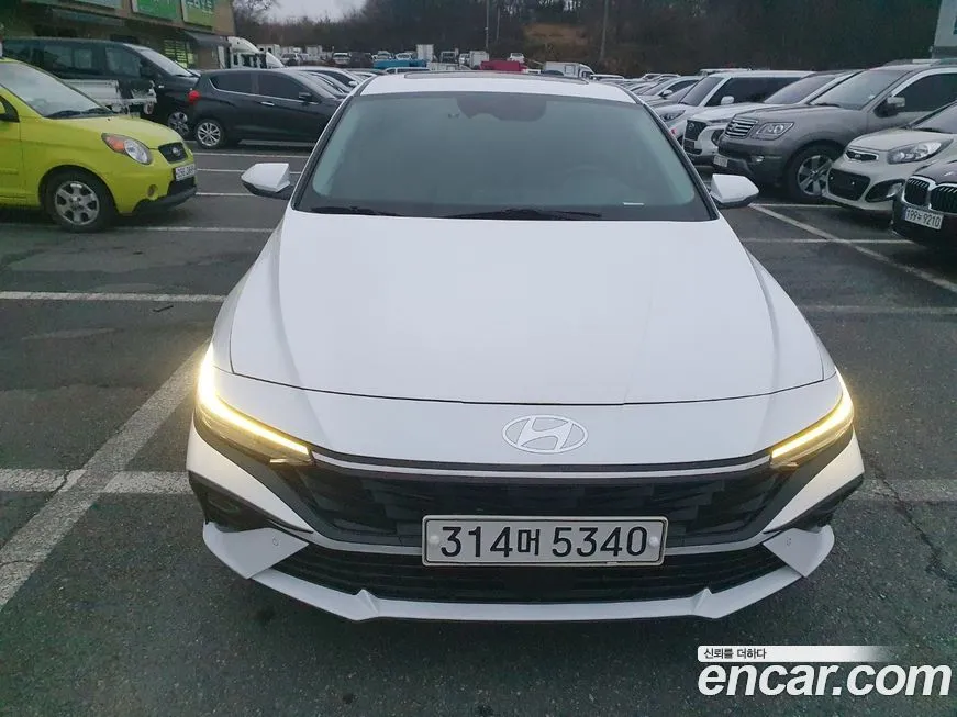 Hyundai AVANTE — фото 2