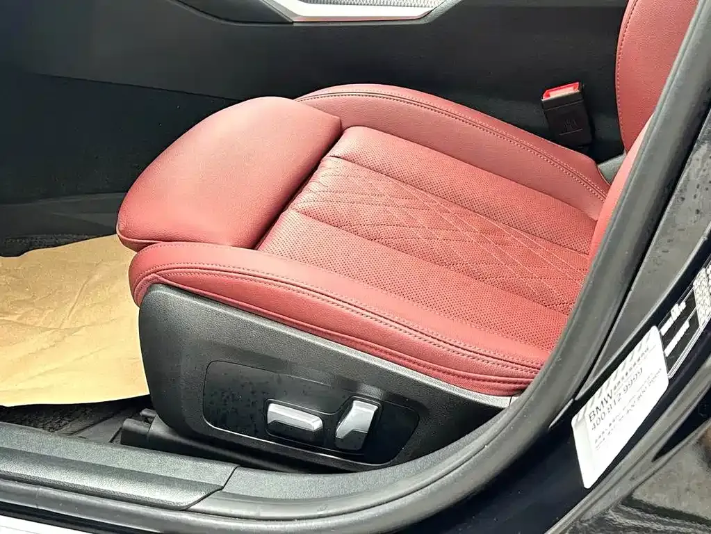 BMW 3 Series 2023 из CN, фото 7