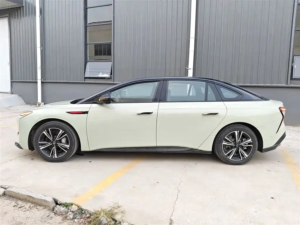 Hongqi EH7 2024 из CN, фото 5