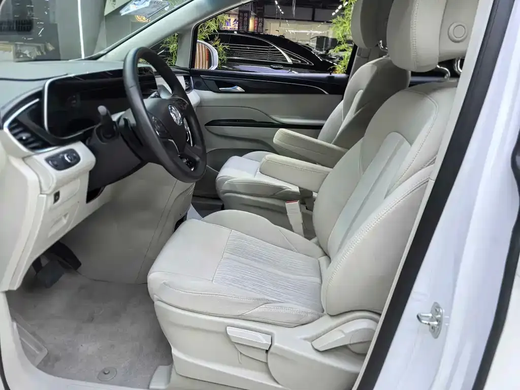 Buick GL8 2021 из CN, фото 4
