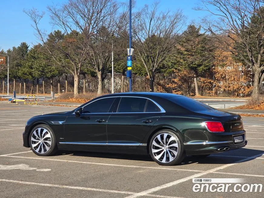 Bentley Flying Spur 2023 из KR, фото 2