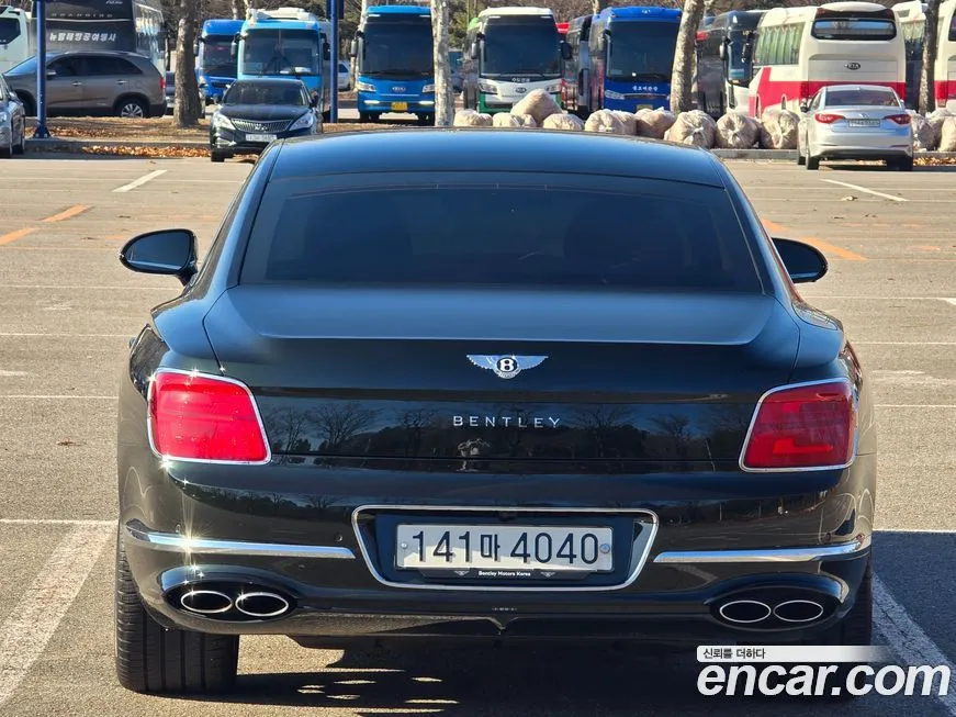 Bentley Flying Spur 2023 из KR, фото 4