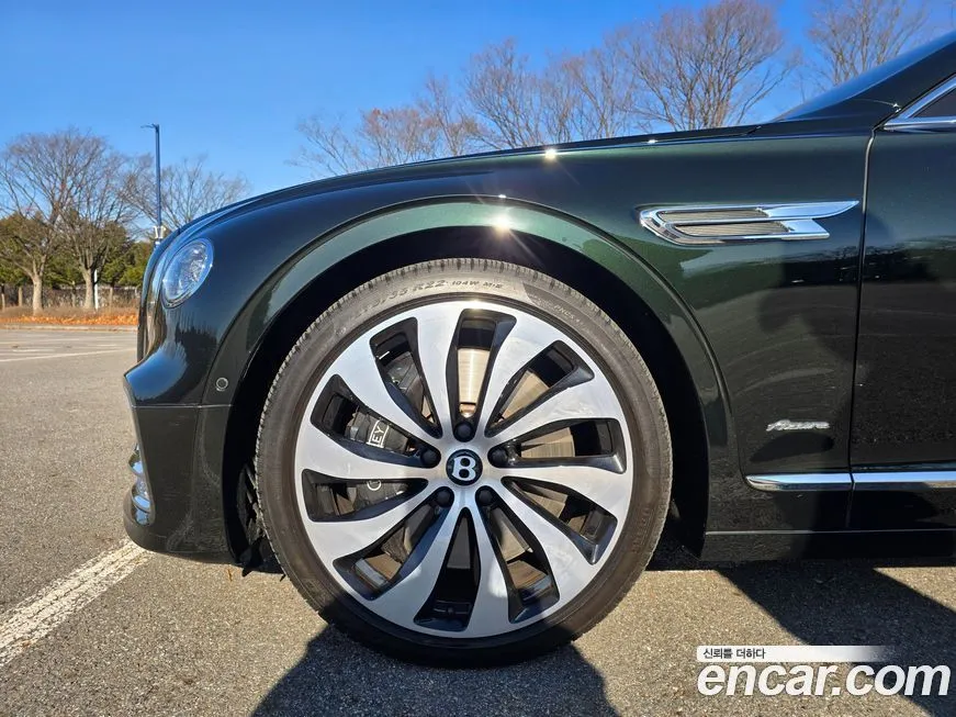 Bentley Flying Spur 2023 из KR, фото 5