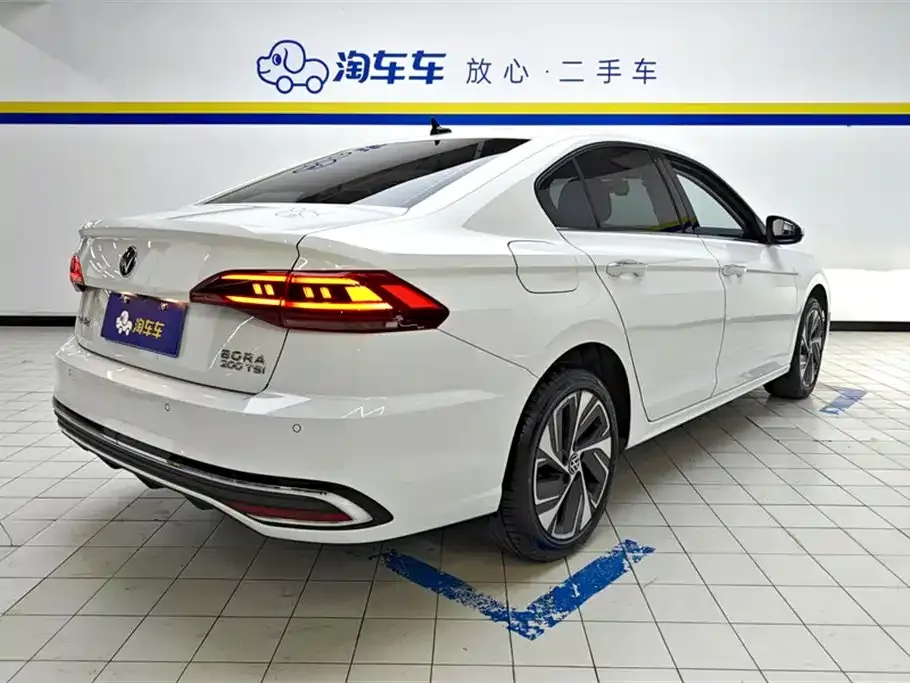 Volkswagen Bora 2023 из CN, фото 3