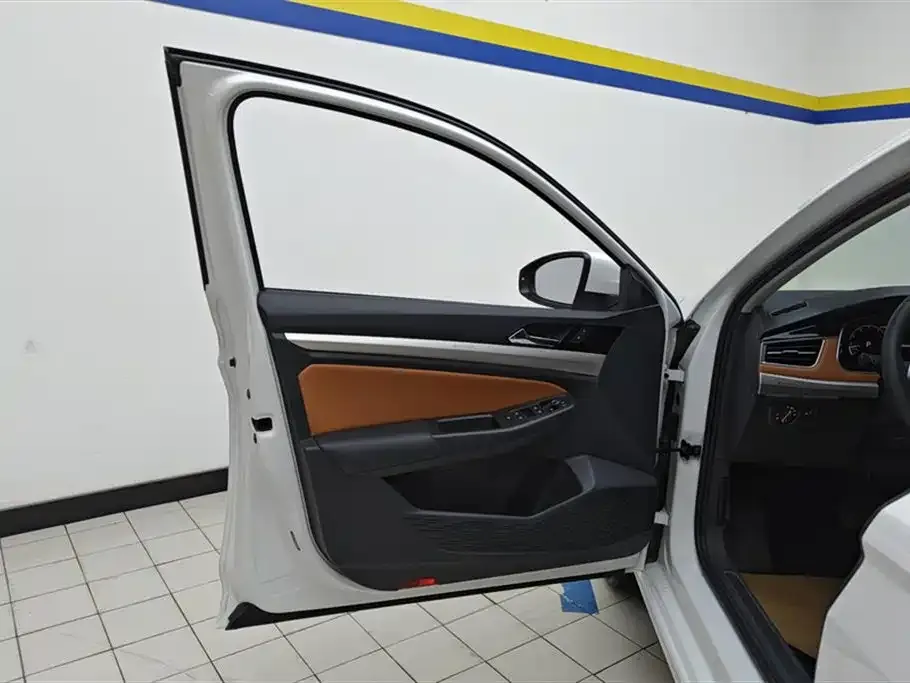 Volkswagen Bora 2023 из CN, фото 7