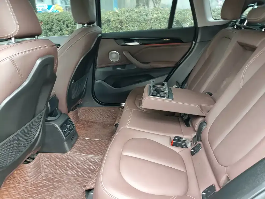 BMW X1 2021 из CN, фото 5