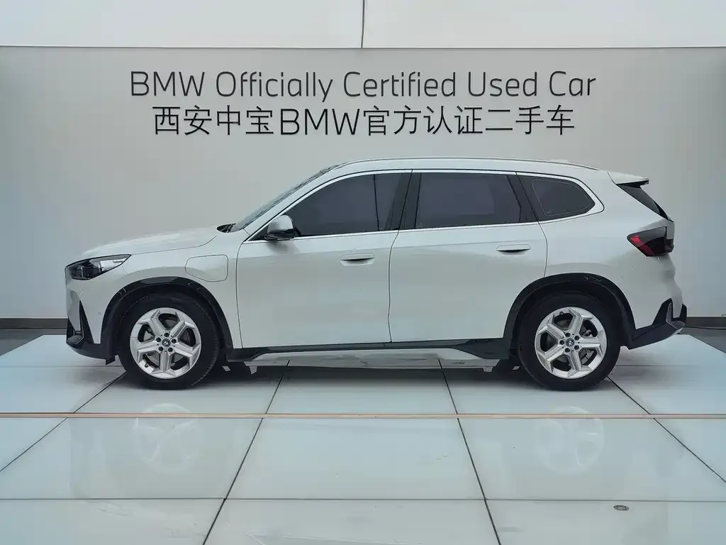 BMW iX1 2025 из CN, фото 3