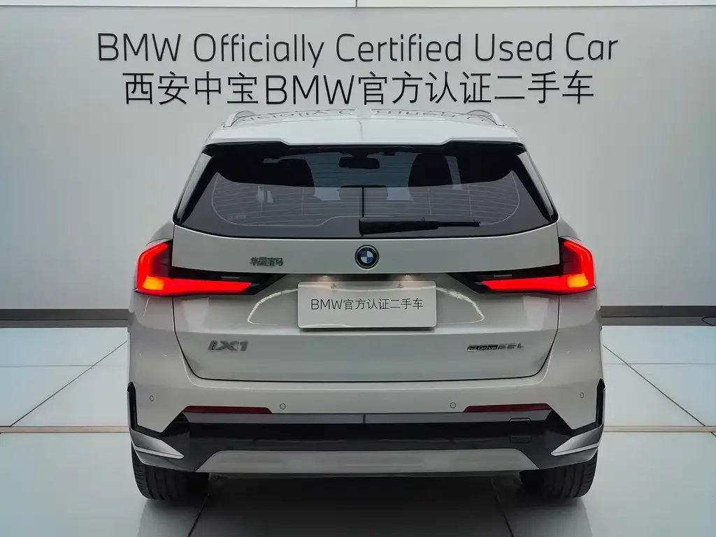 BMW iX1 2025 из CN, фото 4