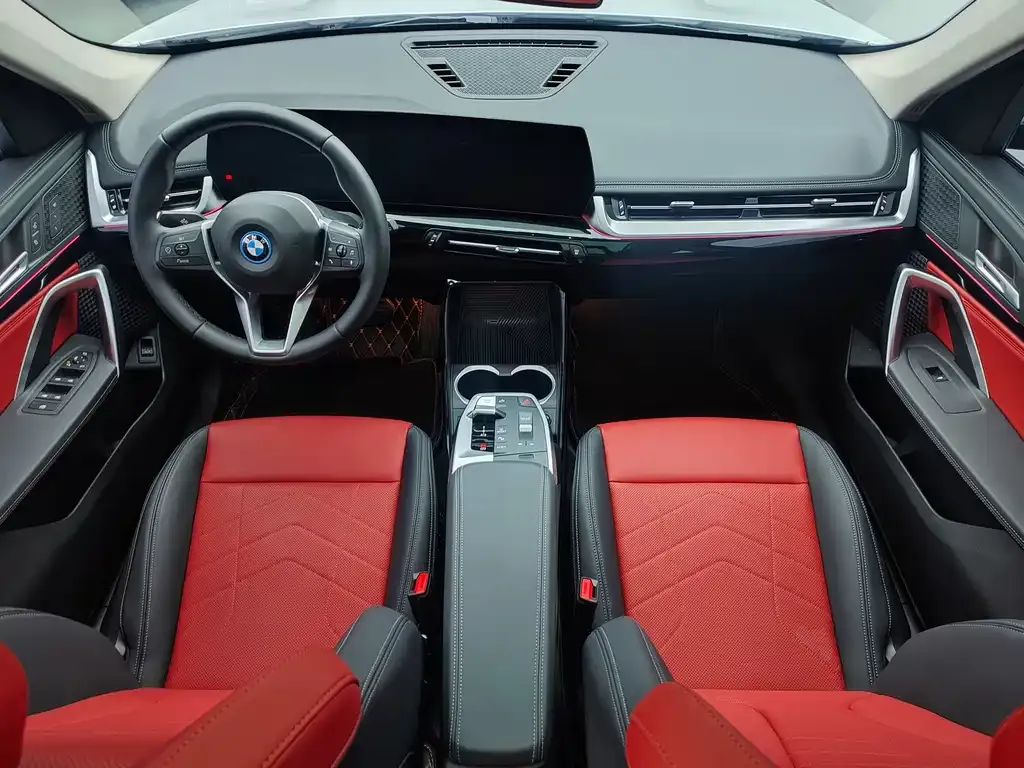 BMW iX1 2025 из CN, фото 6