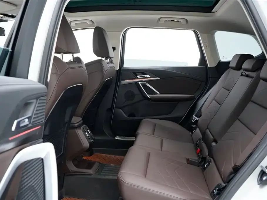 BMW X1 2025 из CN, фото 6