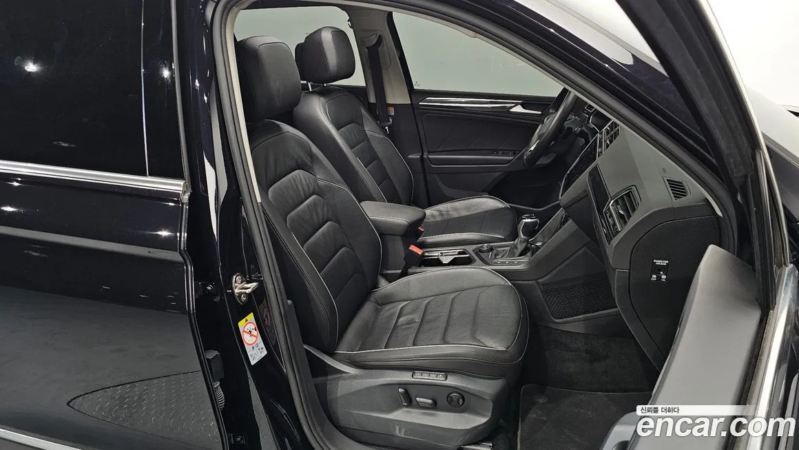 Volkswagen Tiguan 2021 из KR, фото 10