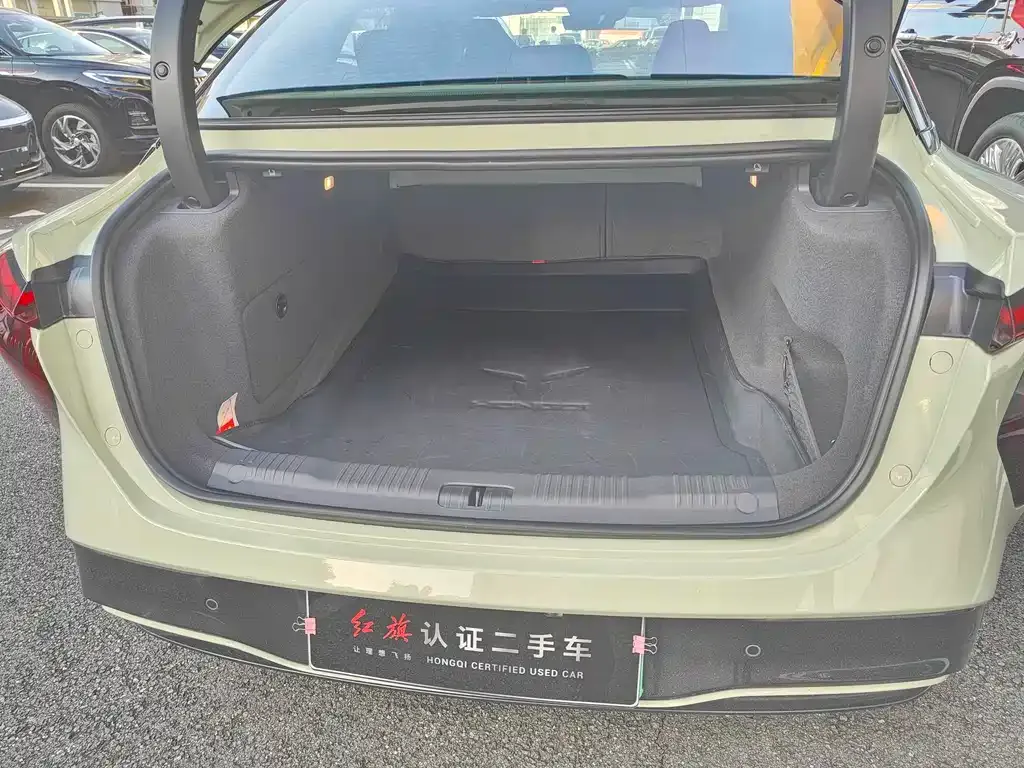 Hongqi EH7 2024 из CN, фото 10