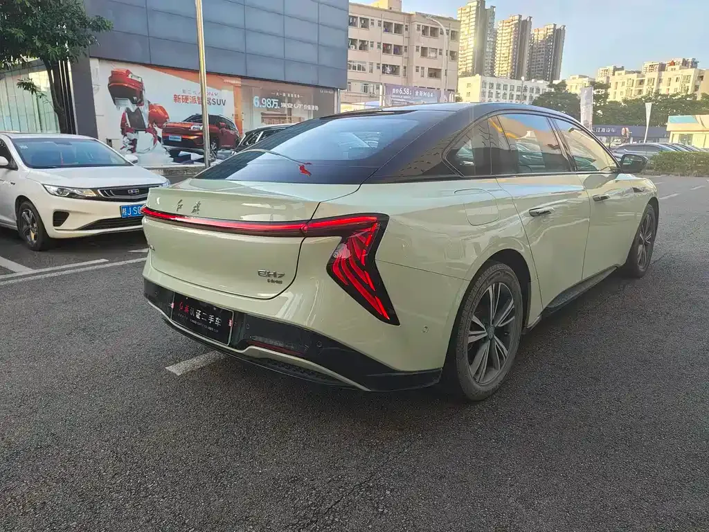 Hongqi EH7 2024 из CN, фото 4