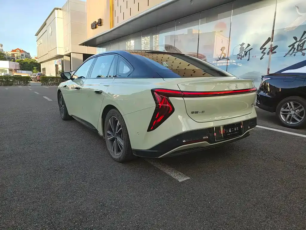 Hongqi EH7 2024 из CN, фото 6