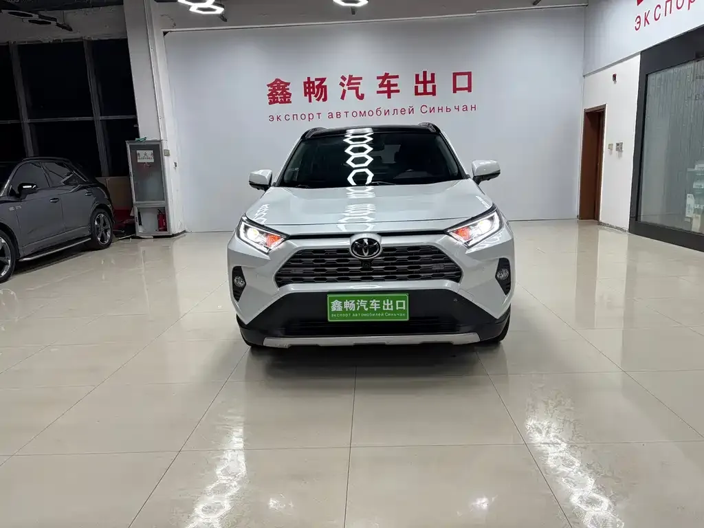 Toyota RAV4 2022 из CN, фото 1