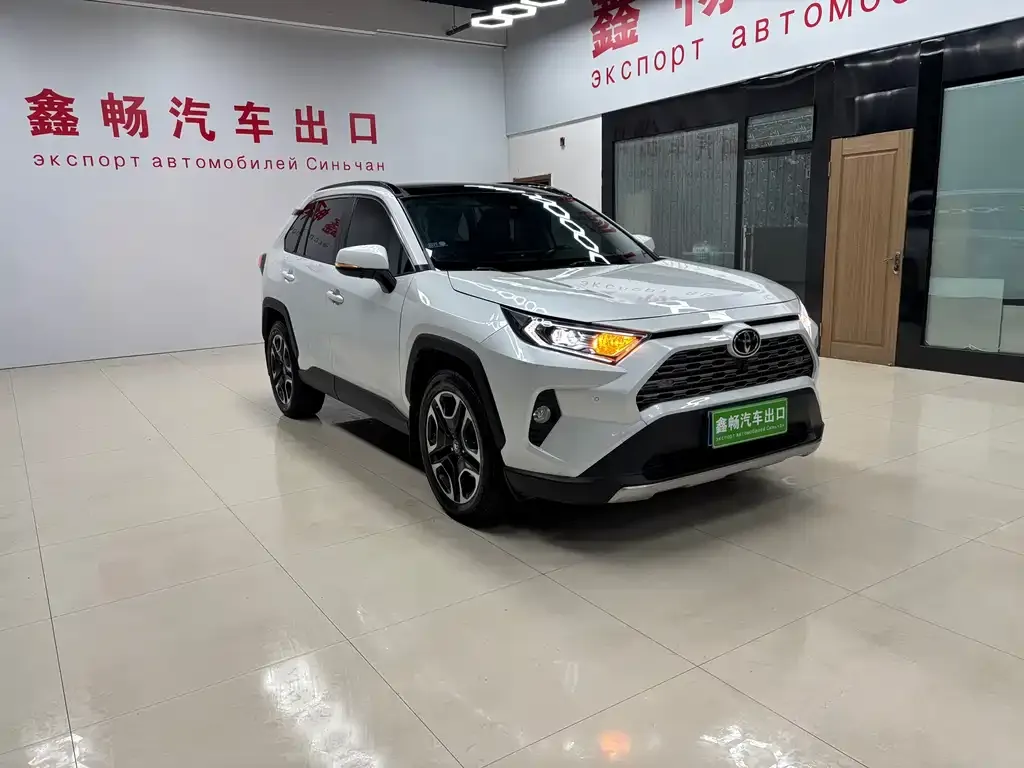 Toyota RAV4 2022 из CN, фото 3