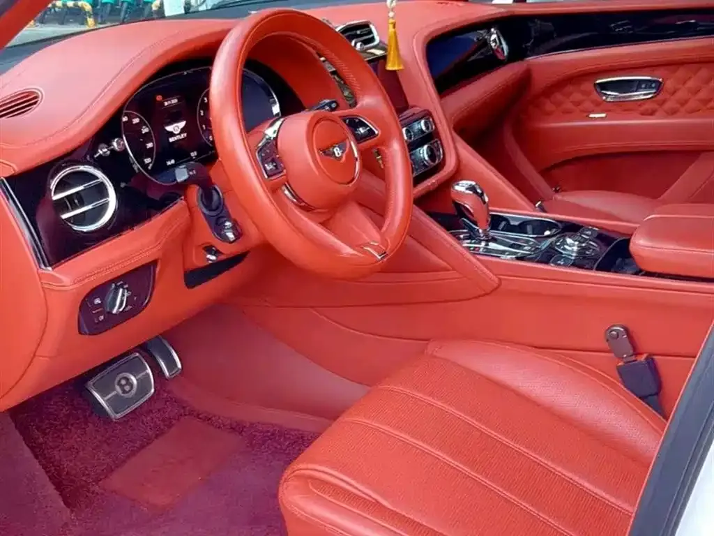 Bentley Bentayga 2023 из CN, фото 5