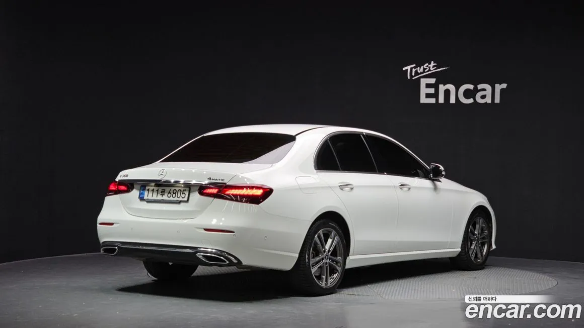 Mercedes-Benz E-Class — фото 2