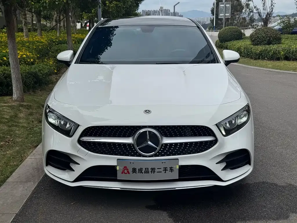 Mercedes-Benz A-Class 2023 из CN, фото 2