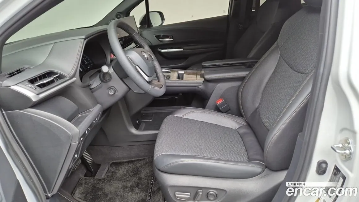 Toyota Sienna 2025 из KR, фото 10