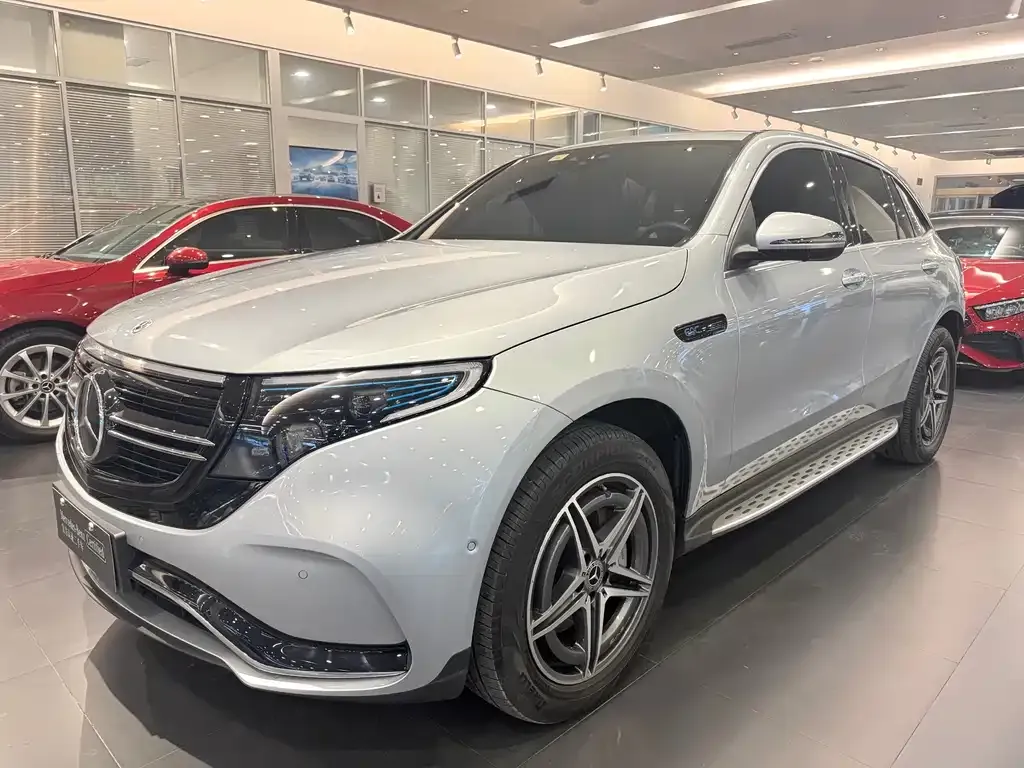 Mercedes-Benz EQC — фото 1