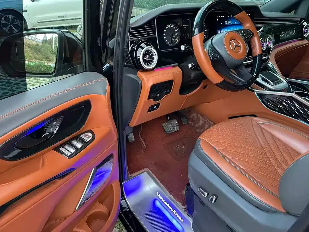 Mercedes-Benz Vito 2023 из CN, фото 7