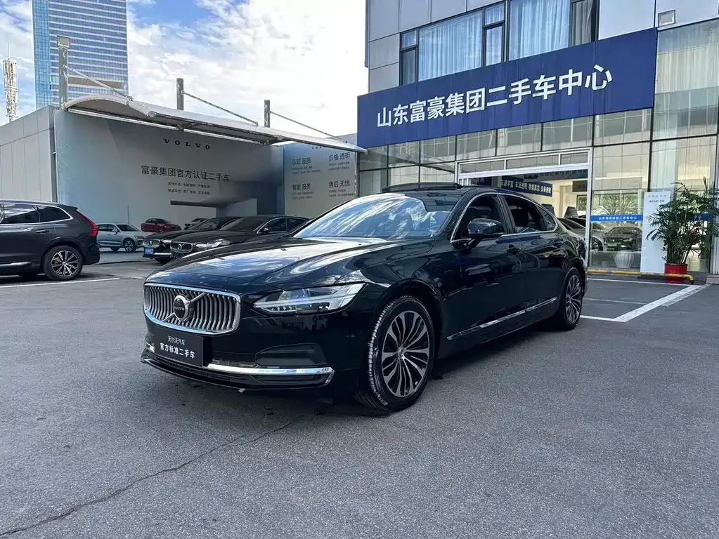 Volvo S90 — фото 1