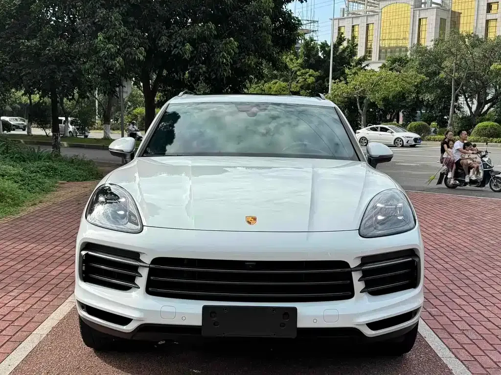 Porsche Cayenne — фото 2