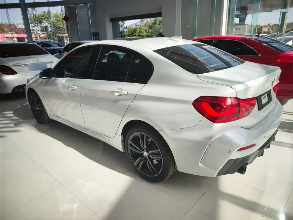 BMW 1 Series 2023 из CN, фото 5