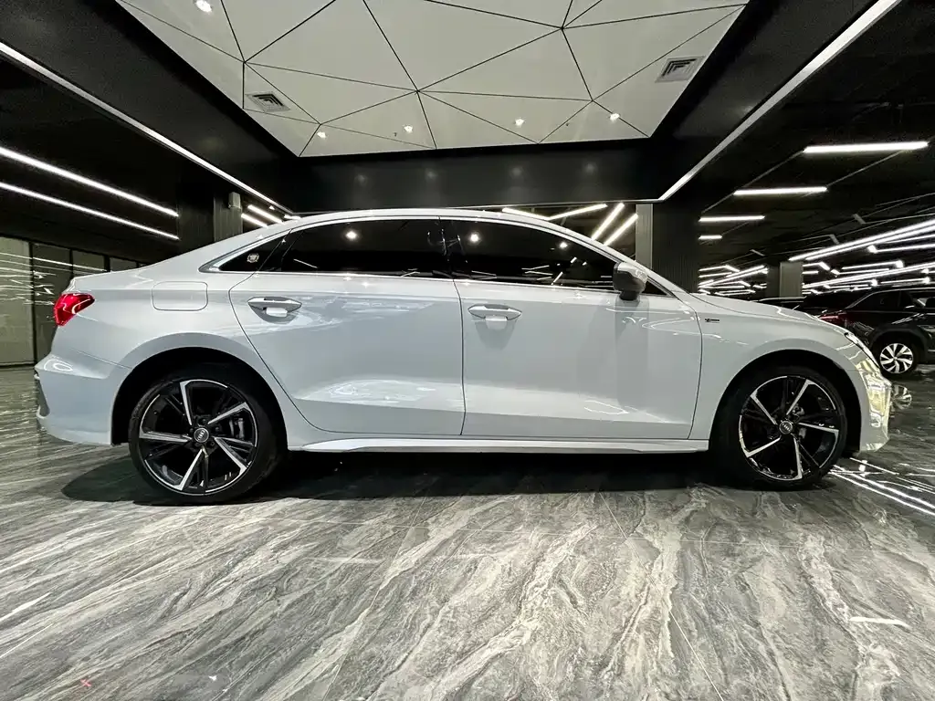 Audi A3 2022 из CN, фото 4