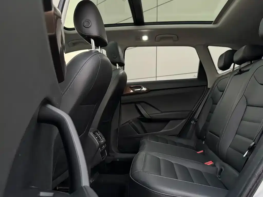Volkswagen Tharu 2023 из CN, фото 9