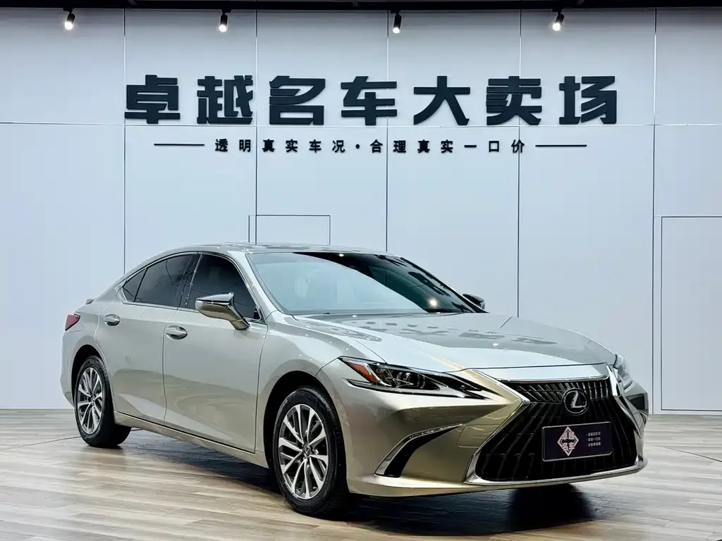 Lexus ES — фото 3