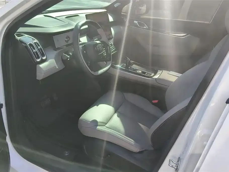 Geely Boyue L 2025 из CN, фото 9