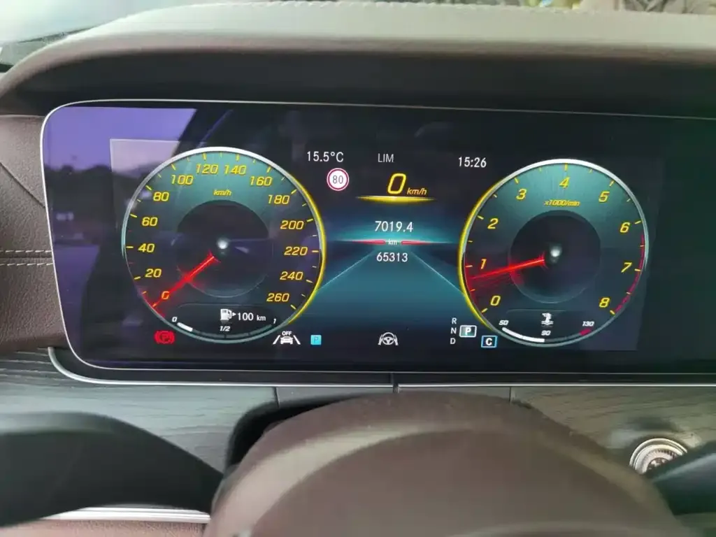Mercedes-Benz E-Class 2022 из CN, фото 4