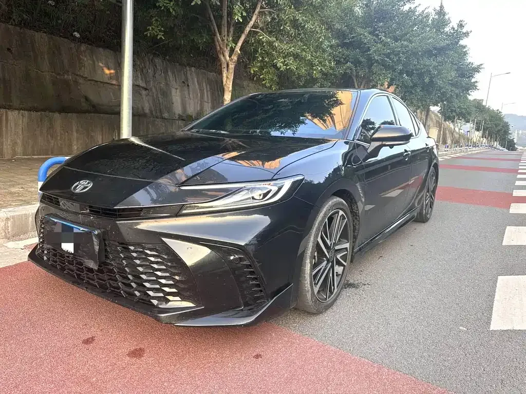Toyota Camry 2024 из CN, фото 1