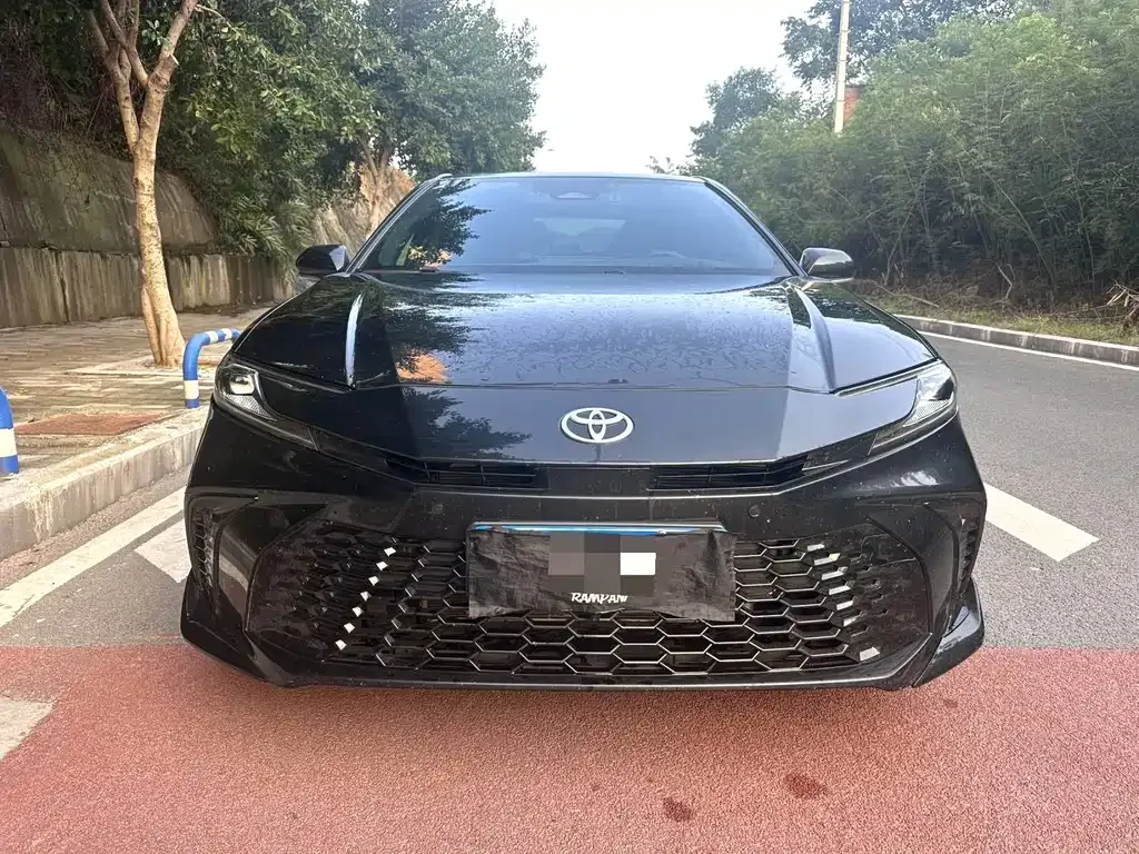 Toyota Camry 2024 из CN, фото 2