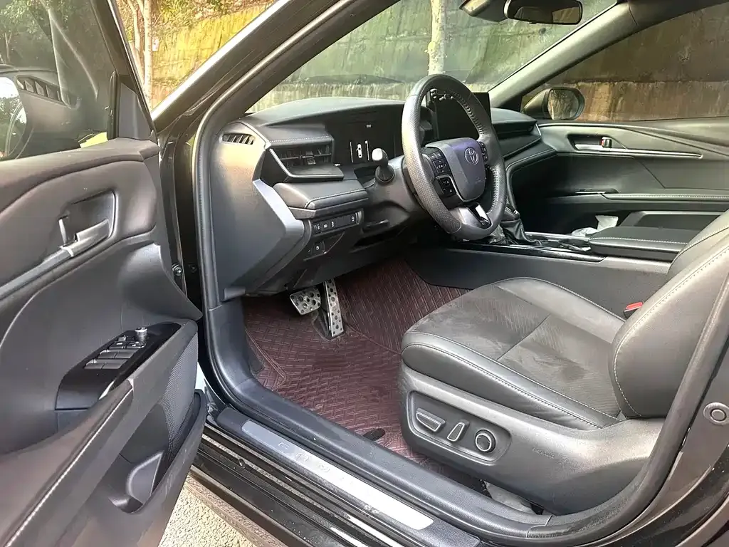 Toyota Camry 2024 из CN, фото 4