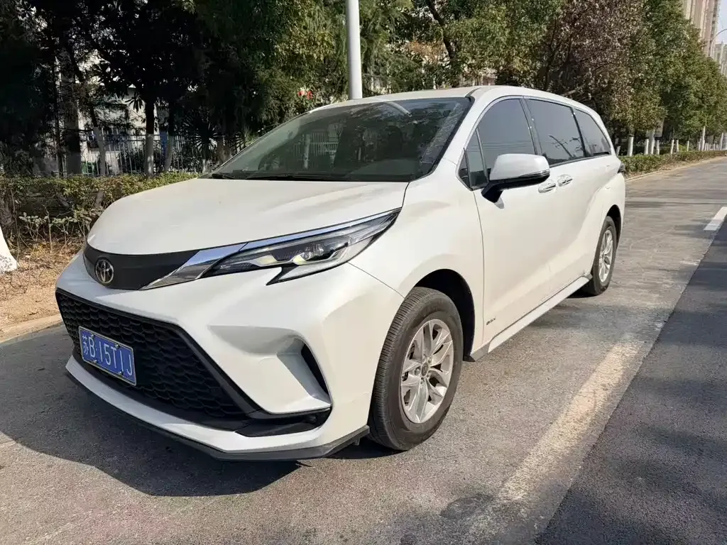 Toyota Granvia 2024 из CN, фото 3