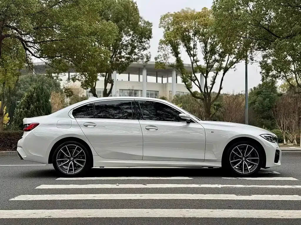 BMW 3 Series 2021 из CN, фото 8