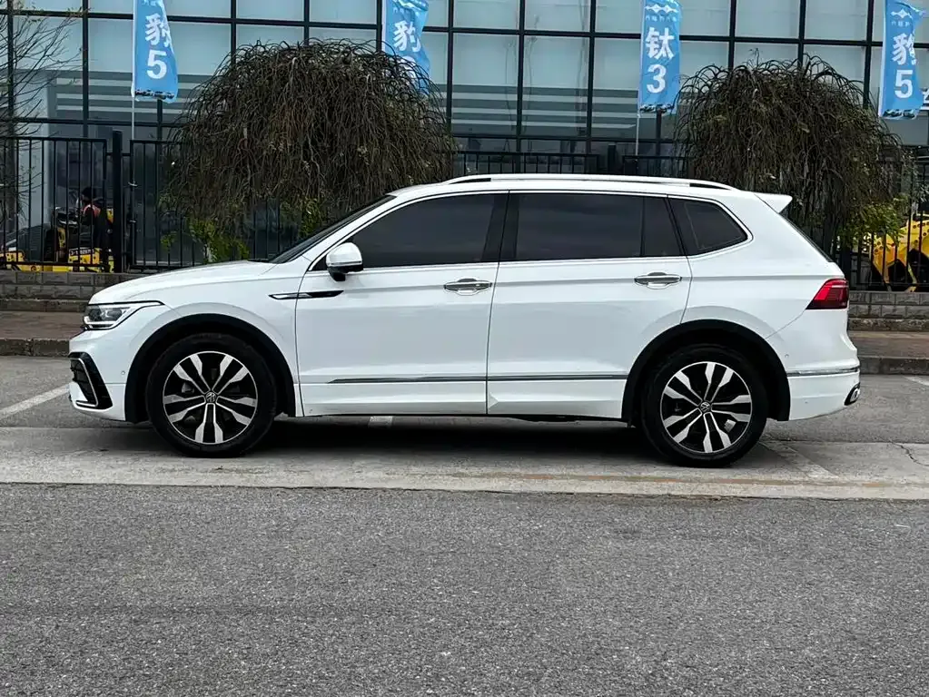 Volkswagen Tiguan L 2022 из CN, фото 10