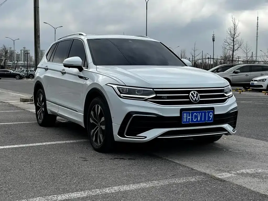 Volkswagen Tiguan L 2022 из CN, фото 2